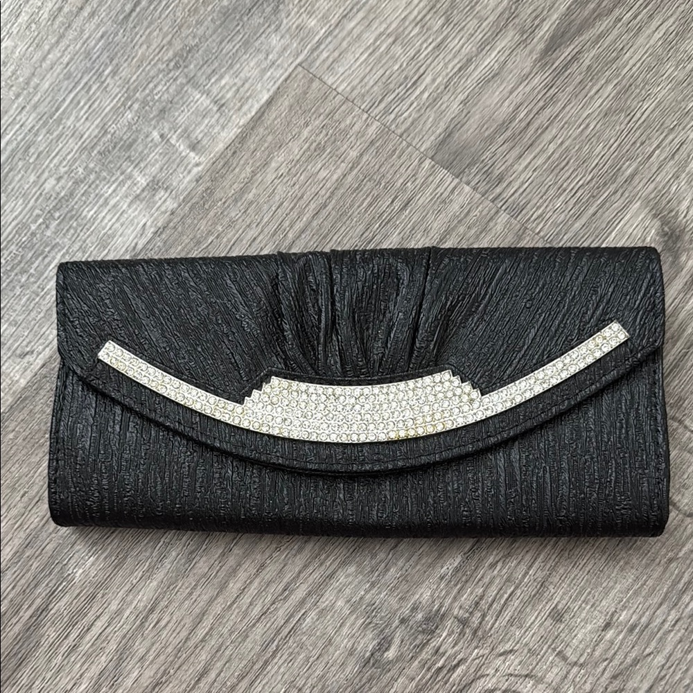 Elegant Black‎ Clutch with Crystal Accent